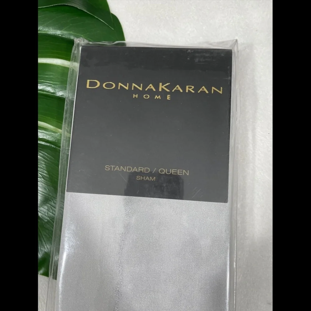 NIB‎ Donna Karan Collection [ 1 ] Standard / Queen Aire Pillow Sham